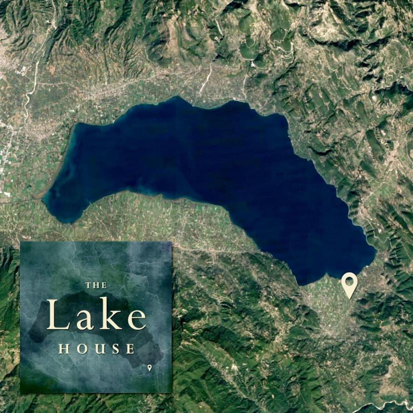 The Lake House" -Trichonida Lake Marathias  Buitenkant foto
