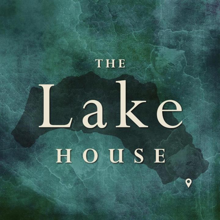 The Lake House" -Trichonida Lake Marathias  Buitenkant foto