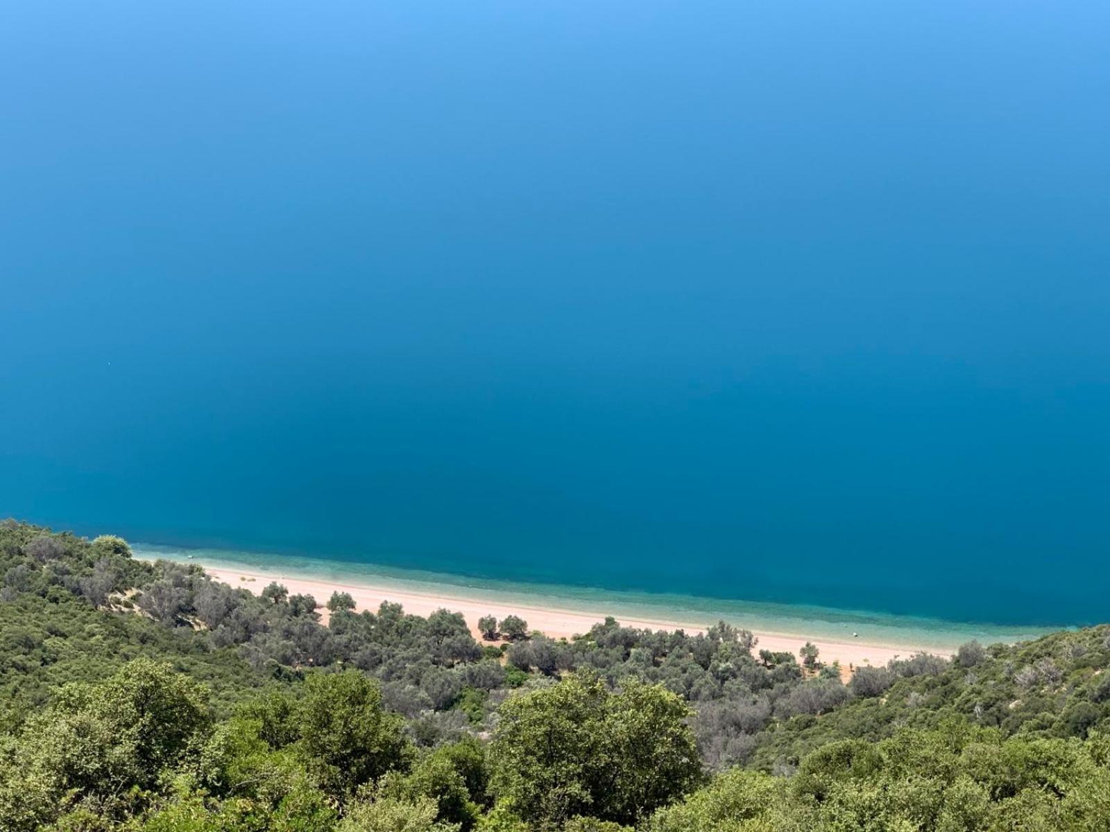 The Lake House" -Trichonida Lake Marathias  Buitenkant foto